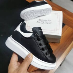 Adidași Mq Black