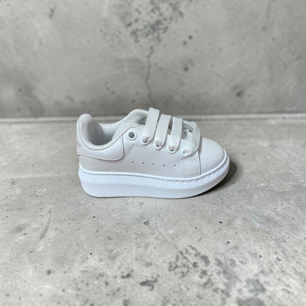 Adidași MQ White